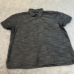 😊 Perry Ellis Short Adler Button Up Shirt